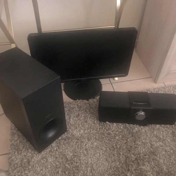 Electronic Bundle! Three great items! Sony! Dell! Logitech! - Picture 2 of 4